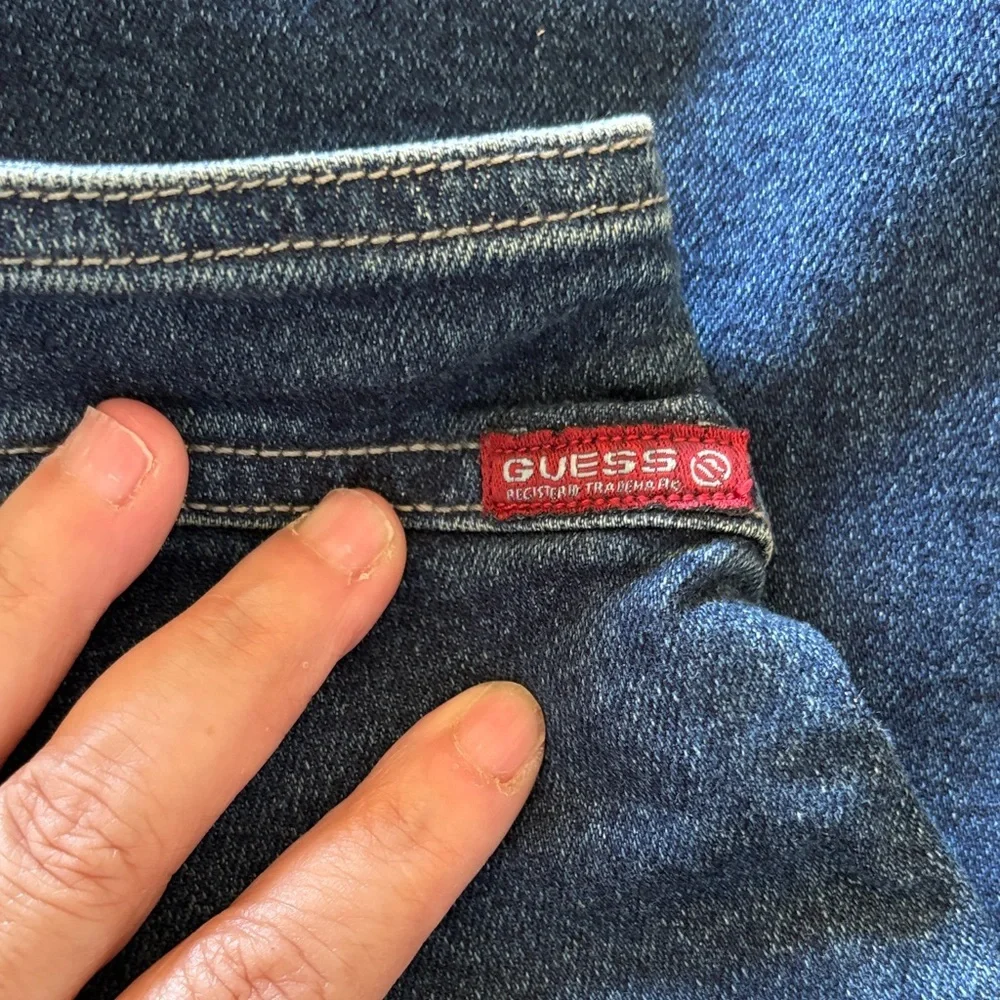 Guess Womenβs Dark Wash Lace-Up Front Jeans Pull Up Stretch Denim BNWT 34 - Picture 10 of 13